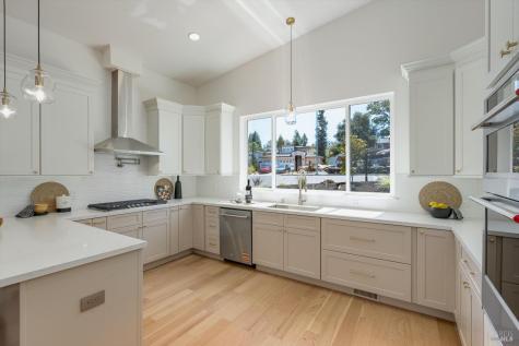 3729 Deauville Place Santa Rosa CA 95403