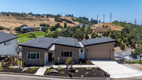 3729 Deauville Place Santa Rosa CA 95403