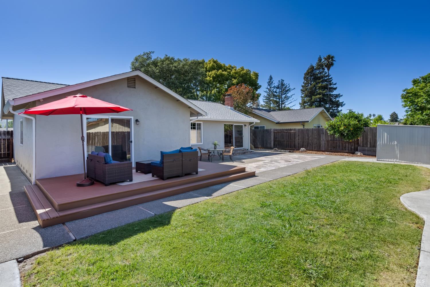 3886 Klamath Way Napa CA 94558