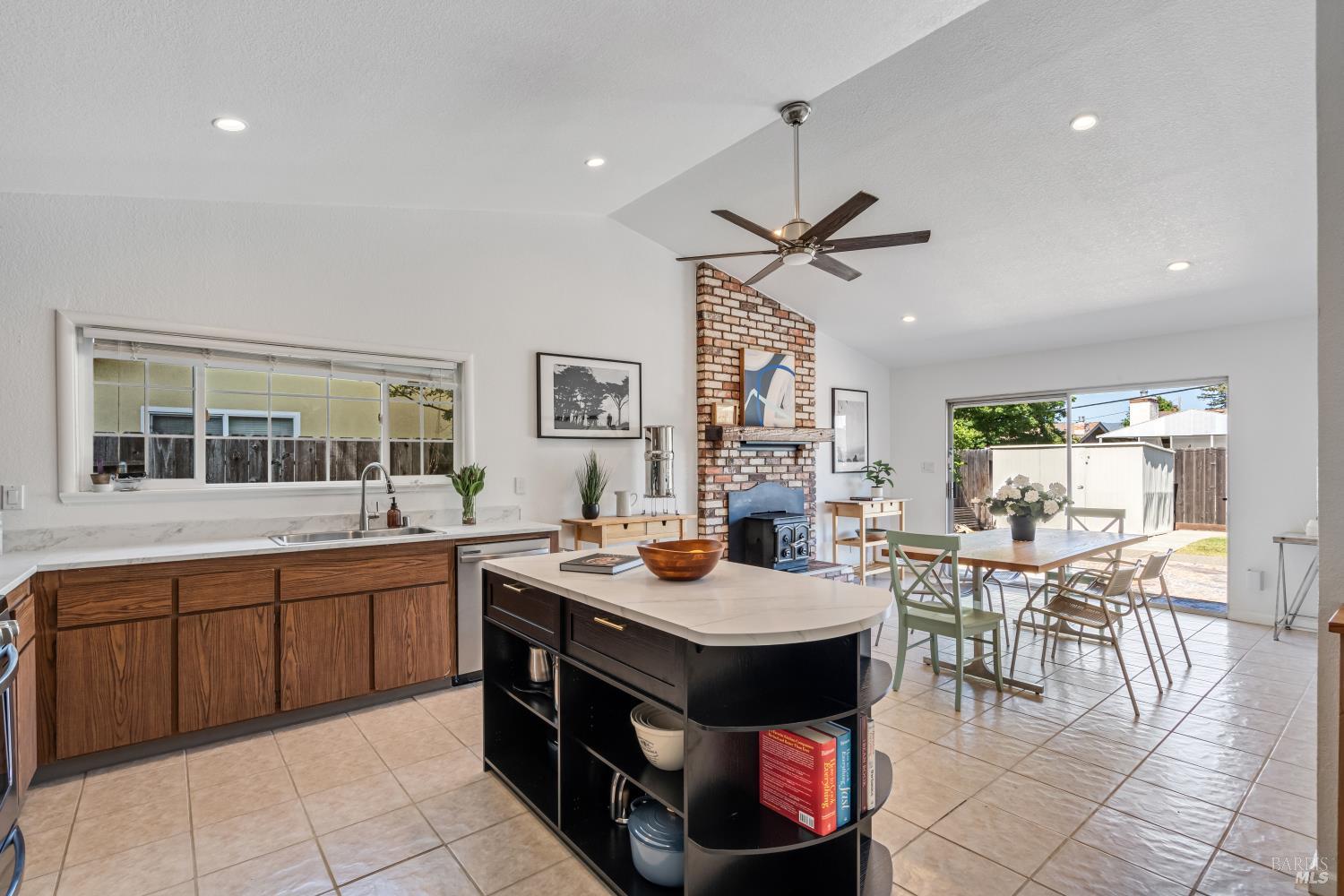 3886 Klamath Way Napa CA 94558