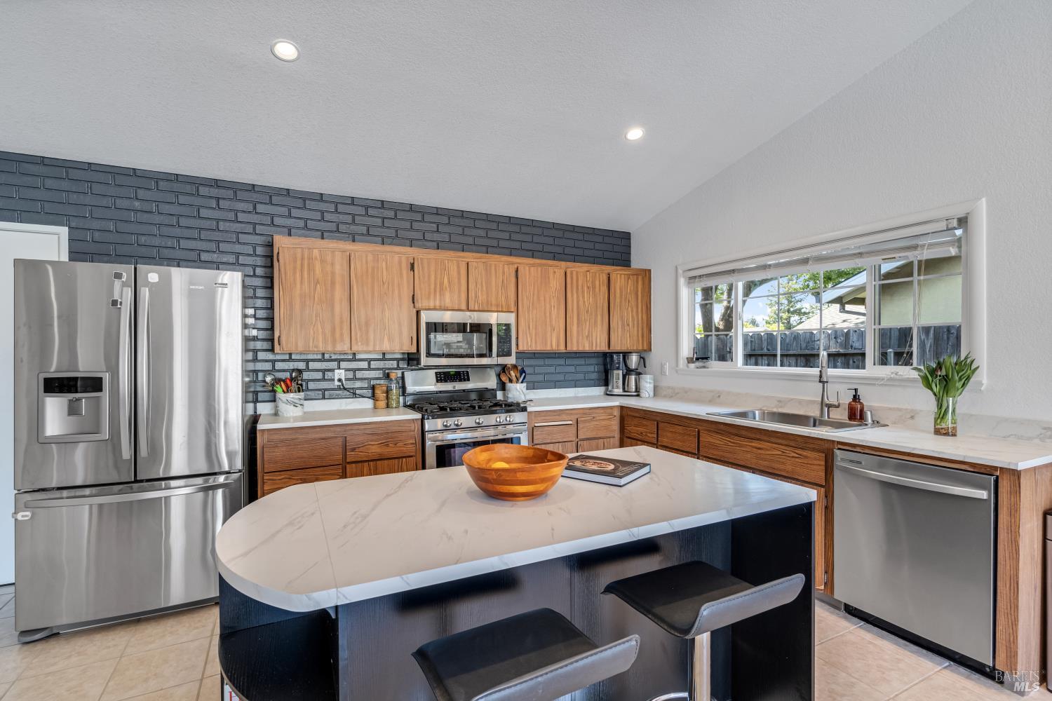 3886 Klamath Way Napa CA 94558