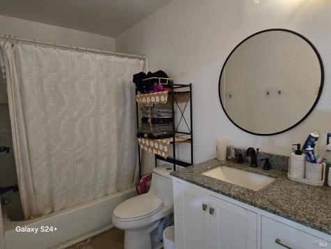 3825-3823 Petaluma Hill Road Santa Rosa CA 95404