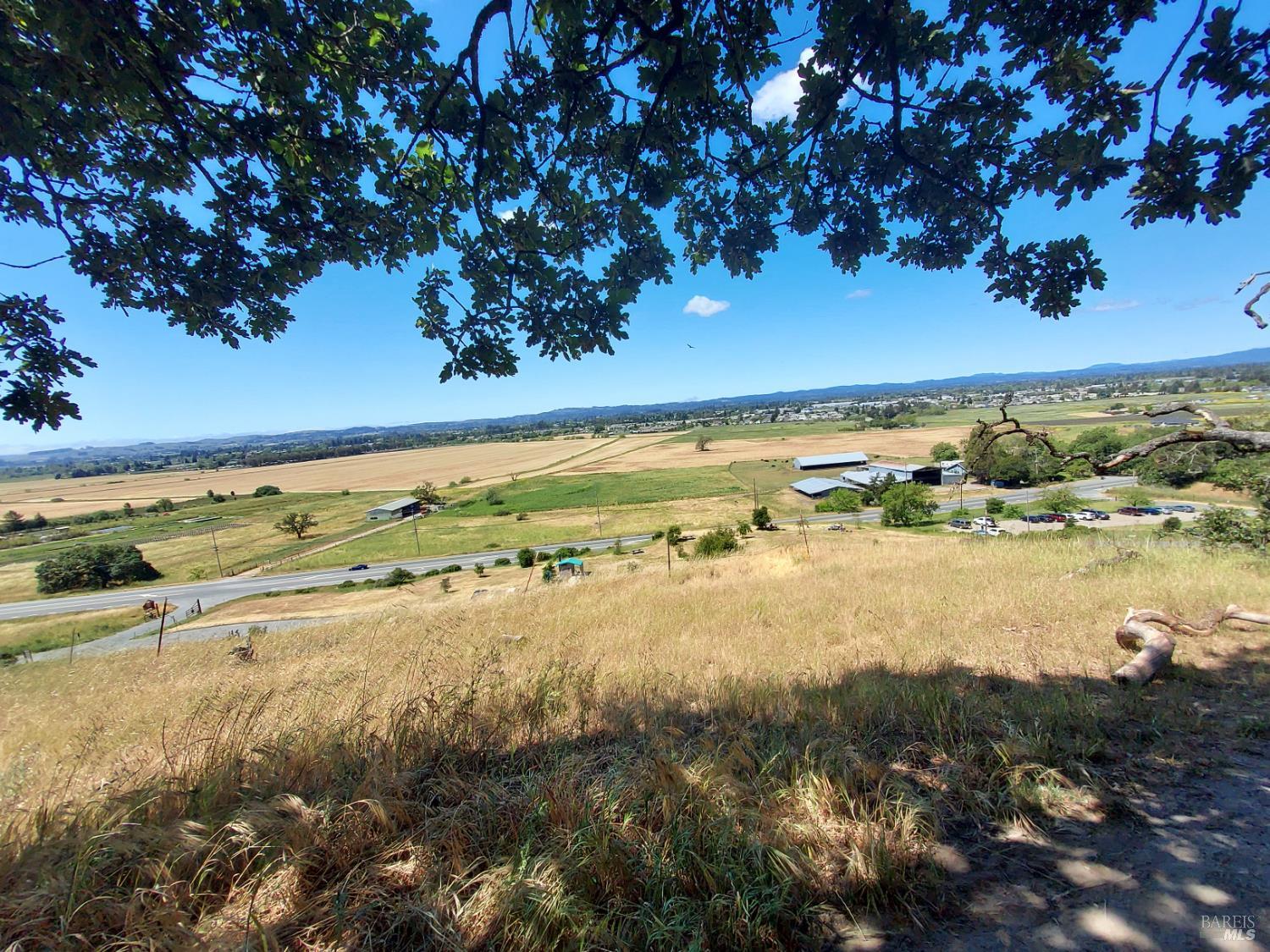 3825-3823 Petaluma Hill Road Santa Rosa CA 95404