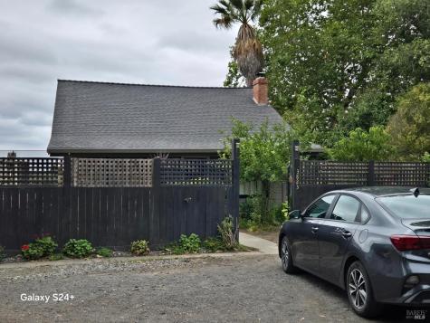 3825-3823 Petaluma Hill Road Santa Rosa CA 95404