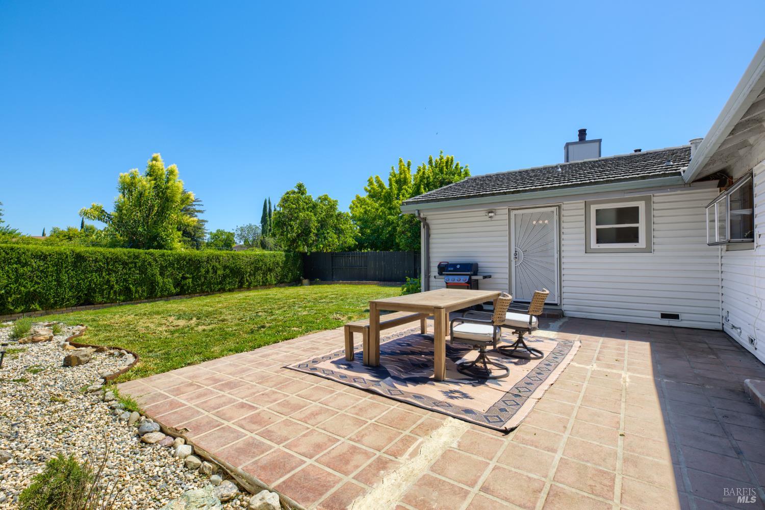 184 Brookdale Drive Vacaville CA 95687