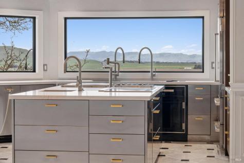 160 Crest Road Novato CA 94945