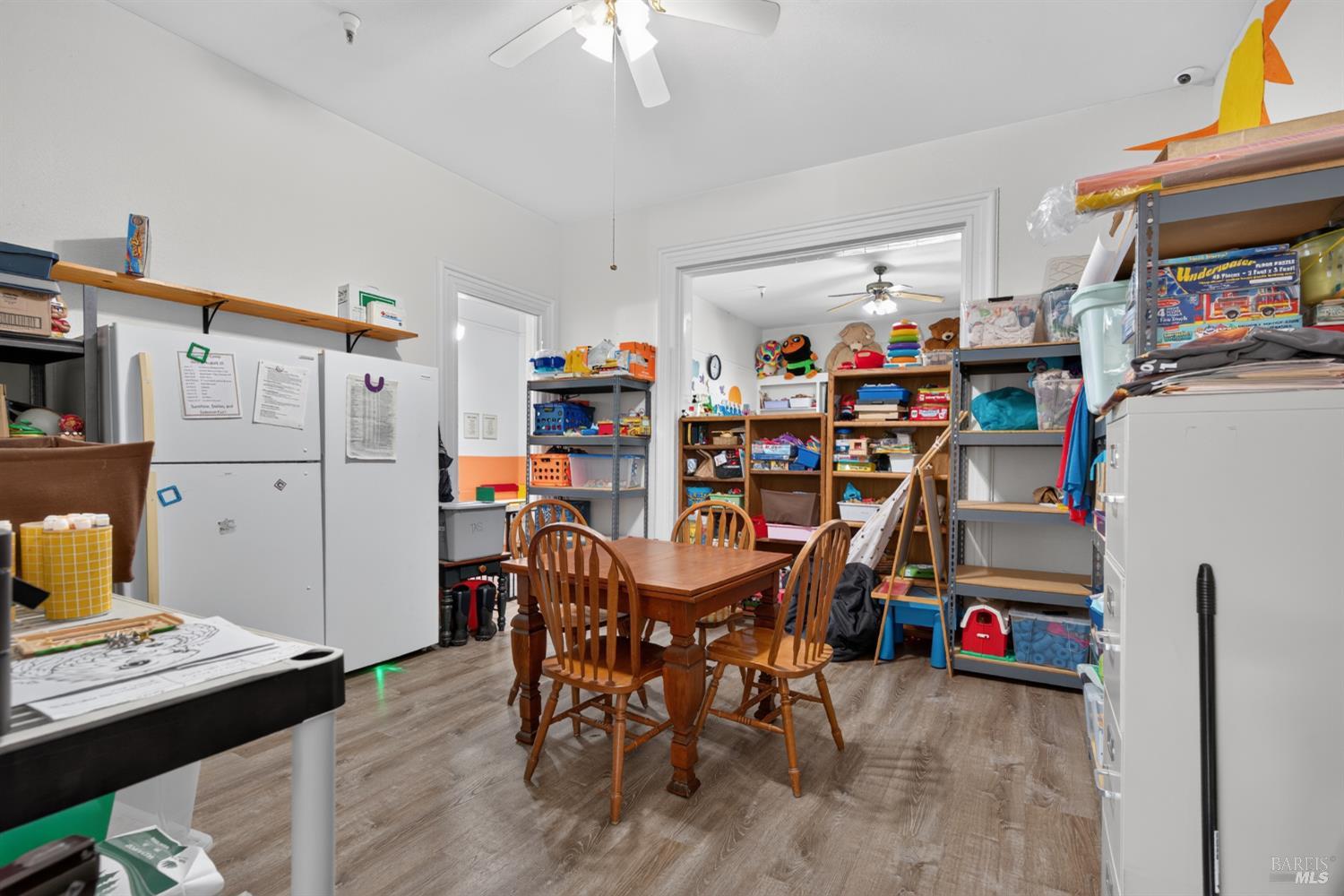 530 N Cloverdale Boulevard Cloverdale CA 95425
