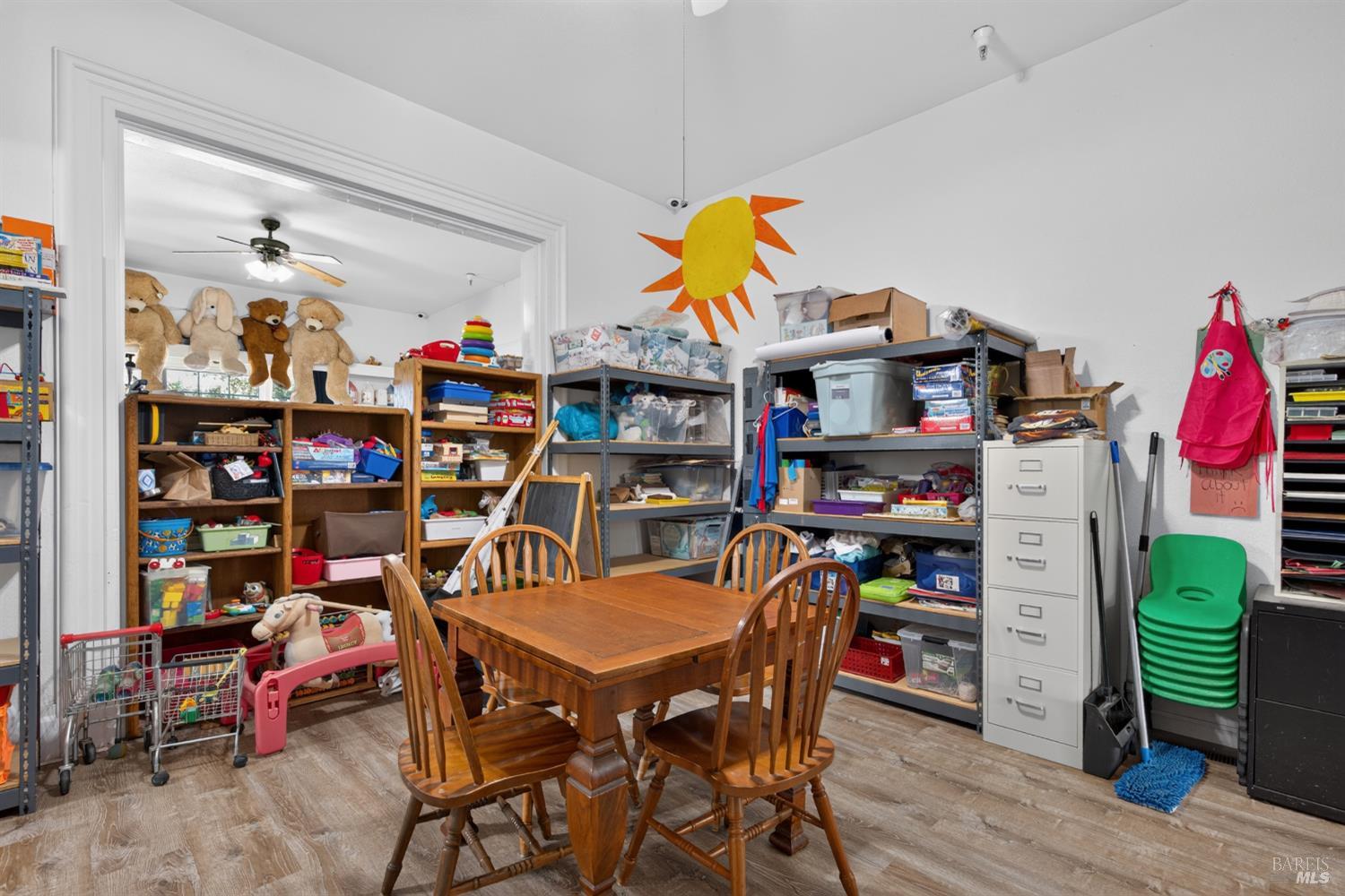 530 N Cloverdale Boulevard Cloverdale CA 95425