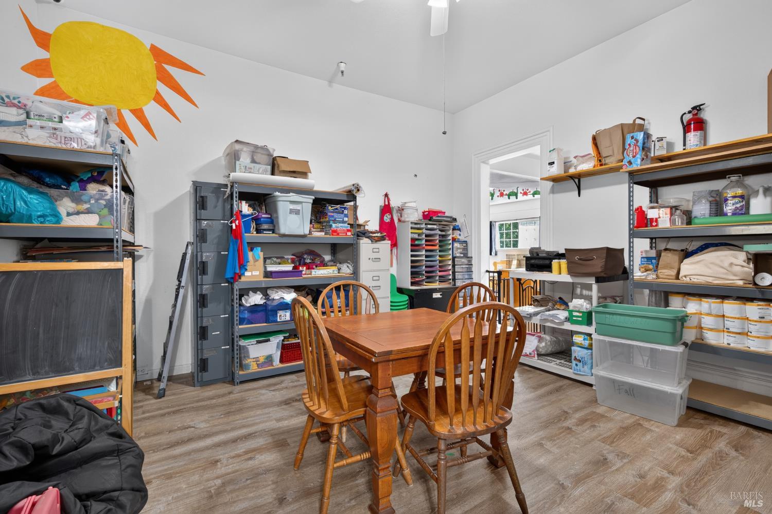 530 N Cloverdale Boulevard Cloverdale CA 95425
