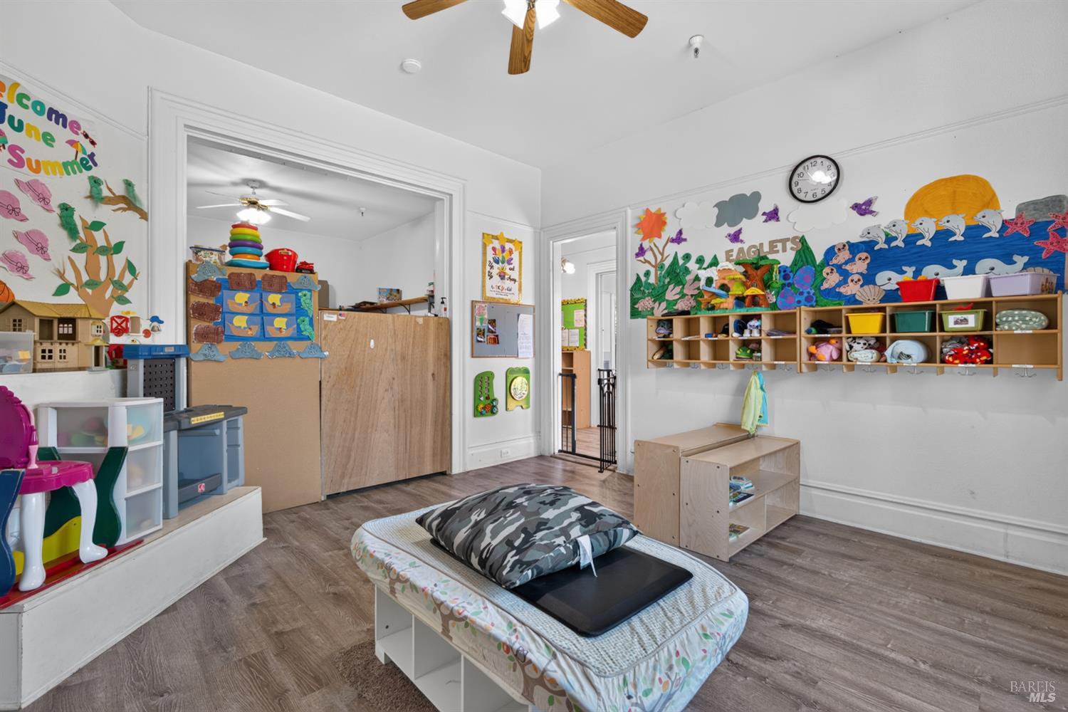 530 N Cloverdale Boulevard Cloverdale CA 95425