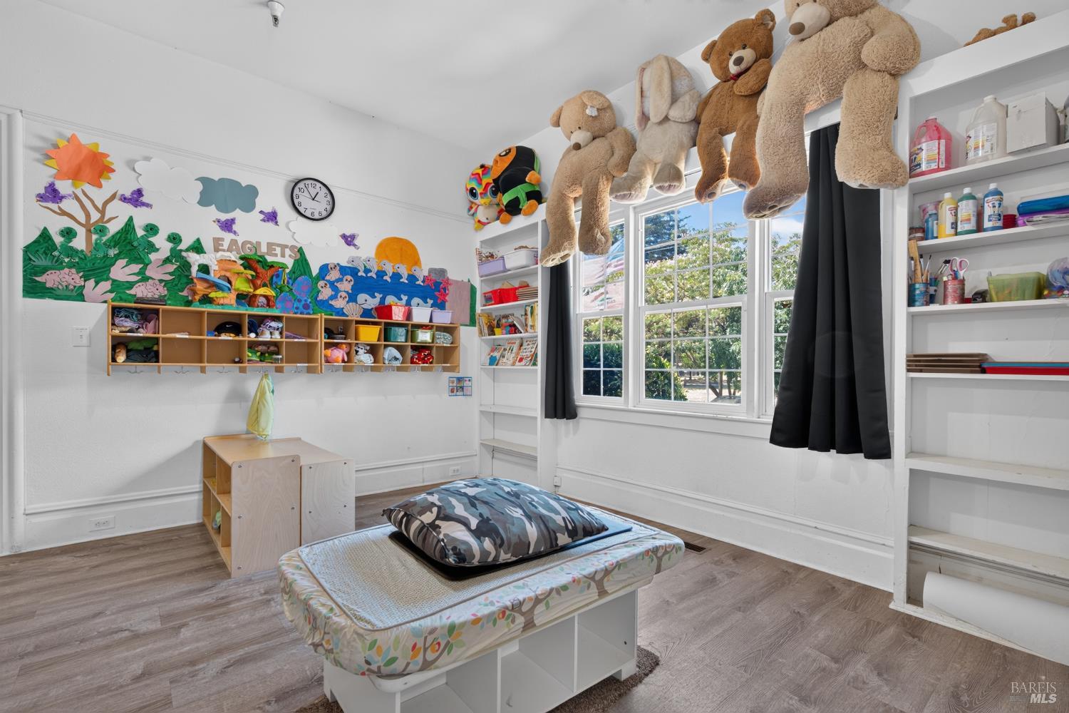 530 N Cloverdale Boulevard Cloverdale CA 95425