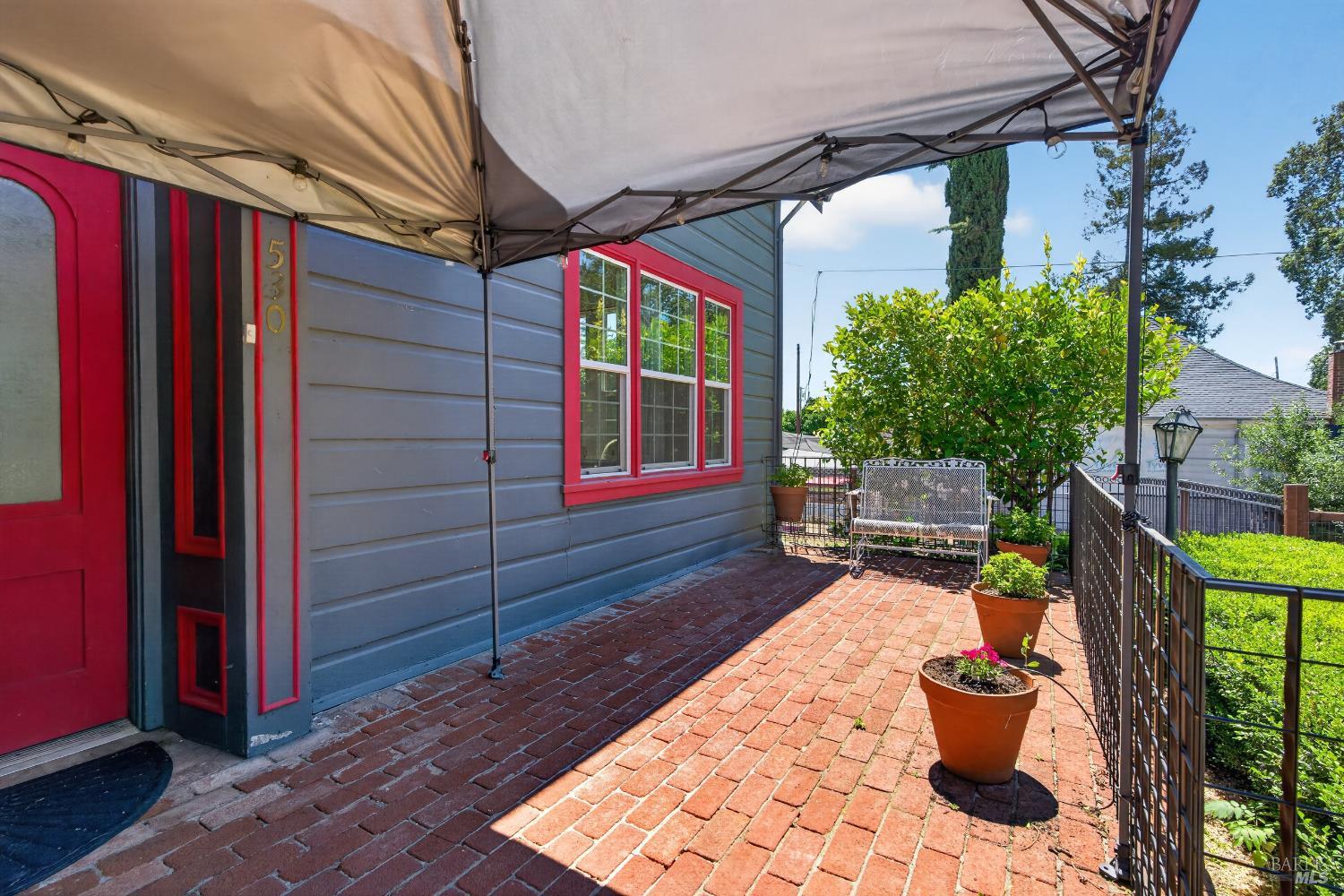 530 N Cloverdale Boulevard Cloverdale CA 95425