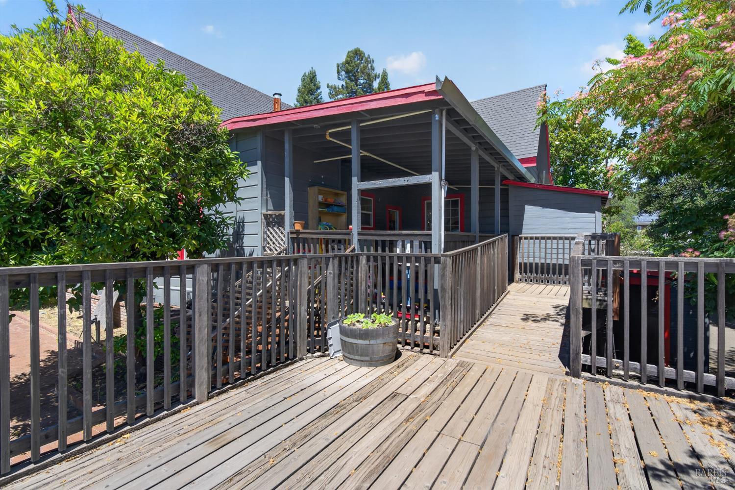 530 N Cloverdale Boulevard Cloverdale CA 95425