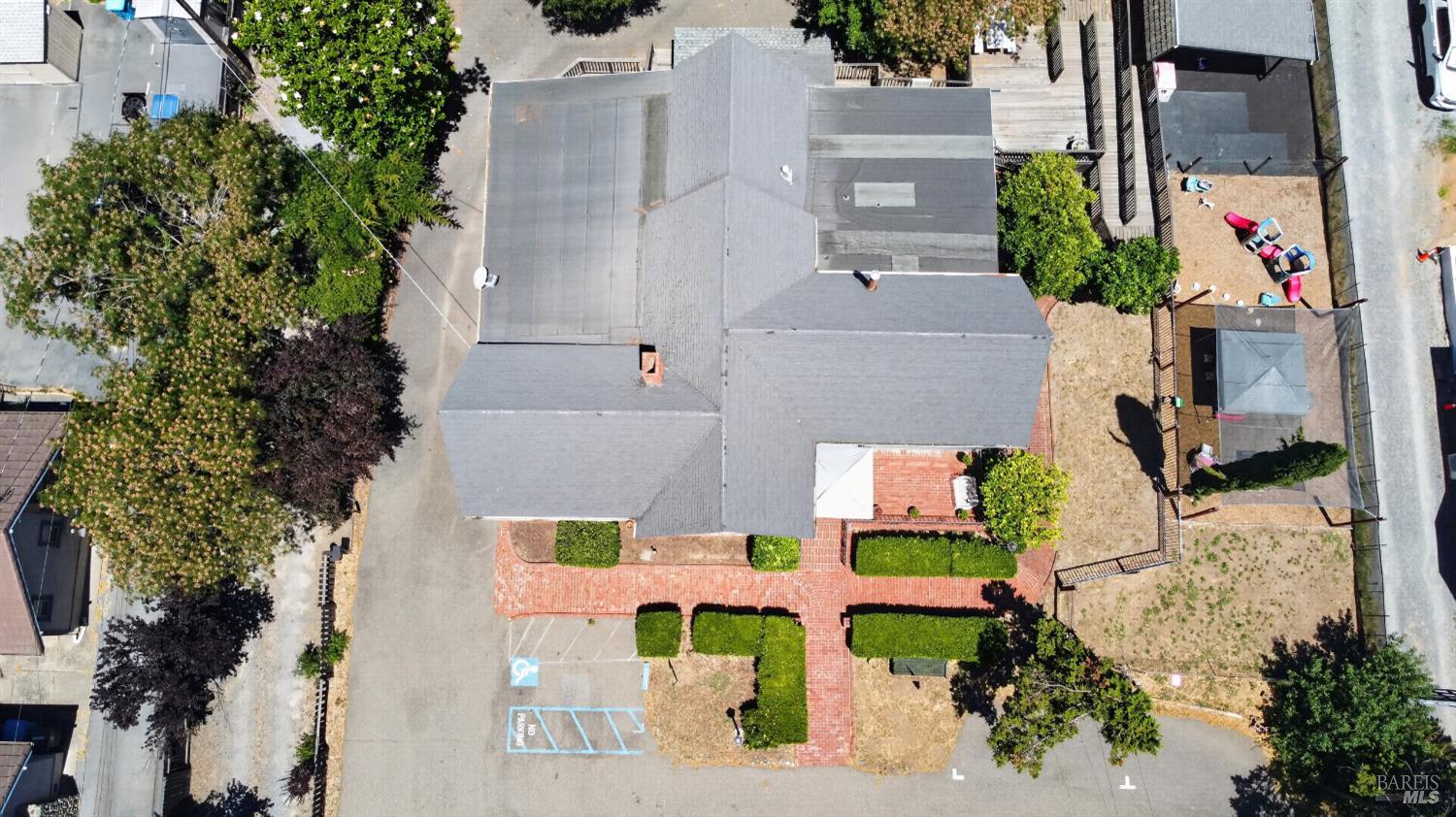 530 N Cloverdale Boulevard Cloverdale CA 95425