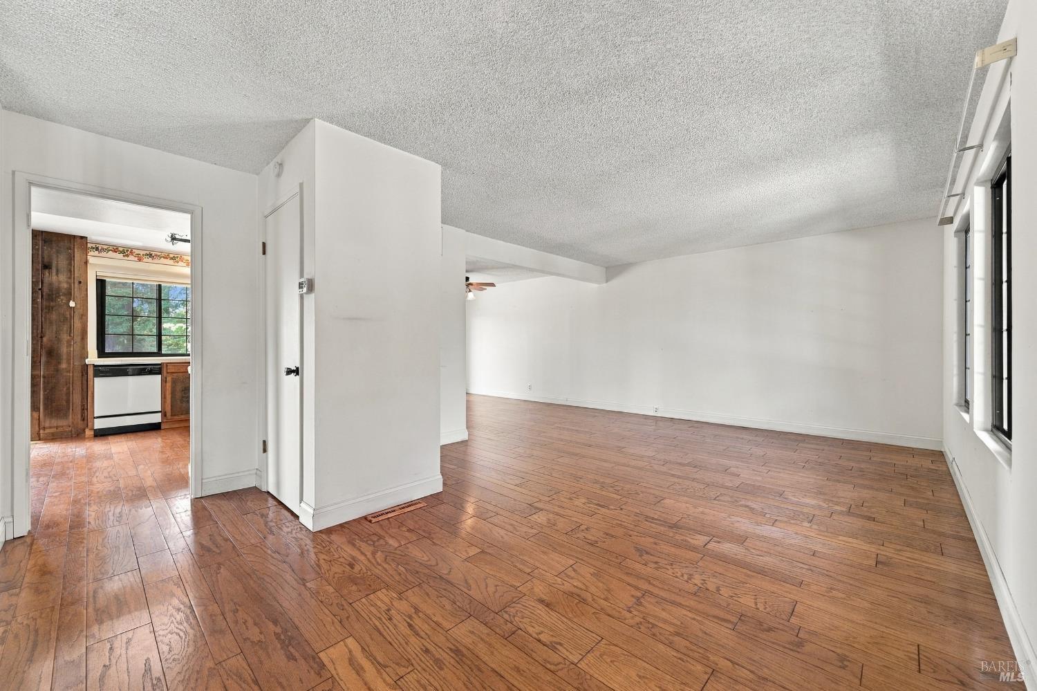 1552 Parkwood Court Napa CA 94558