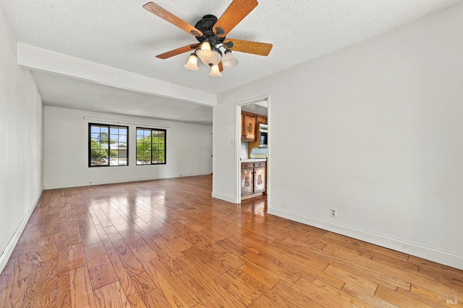1552 Parkwood Court Napa CA 94558