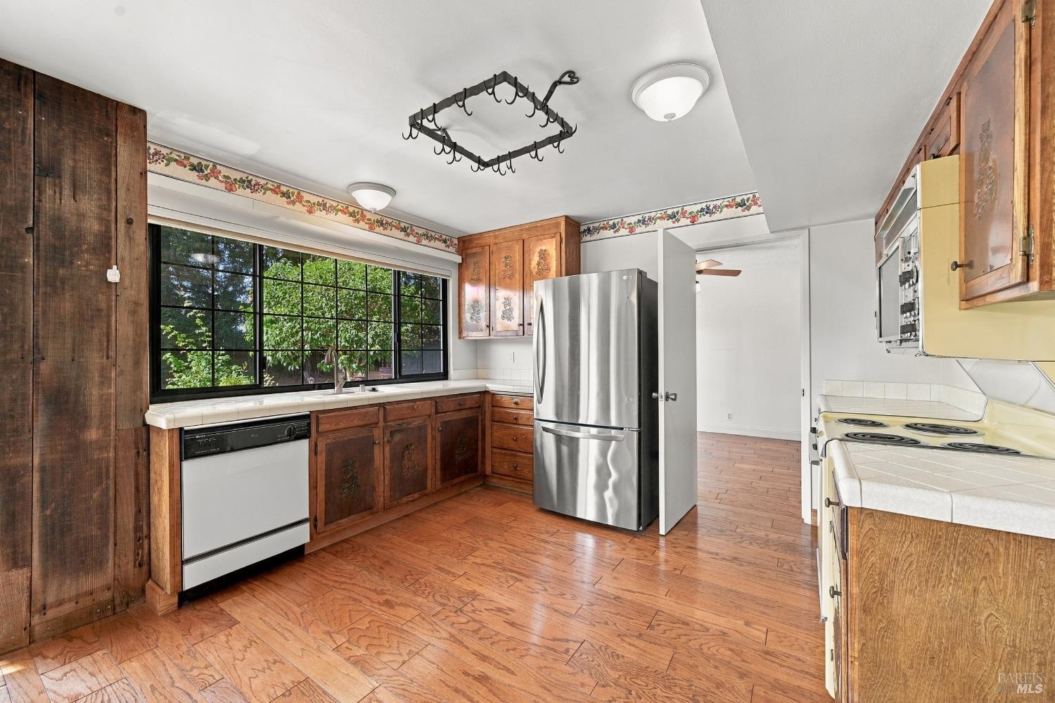 1552 Parkwood Court Napa CA 94558