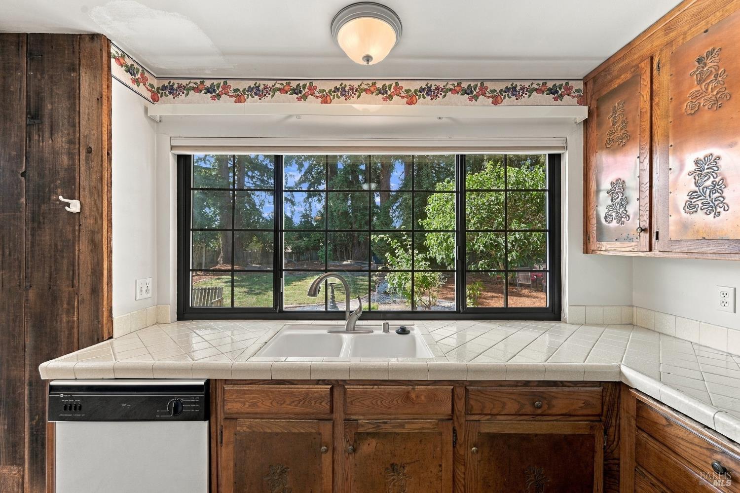 1552 Parkwood Court Napa CA 94558