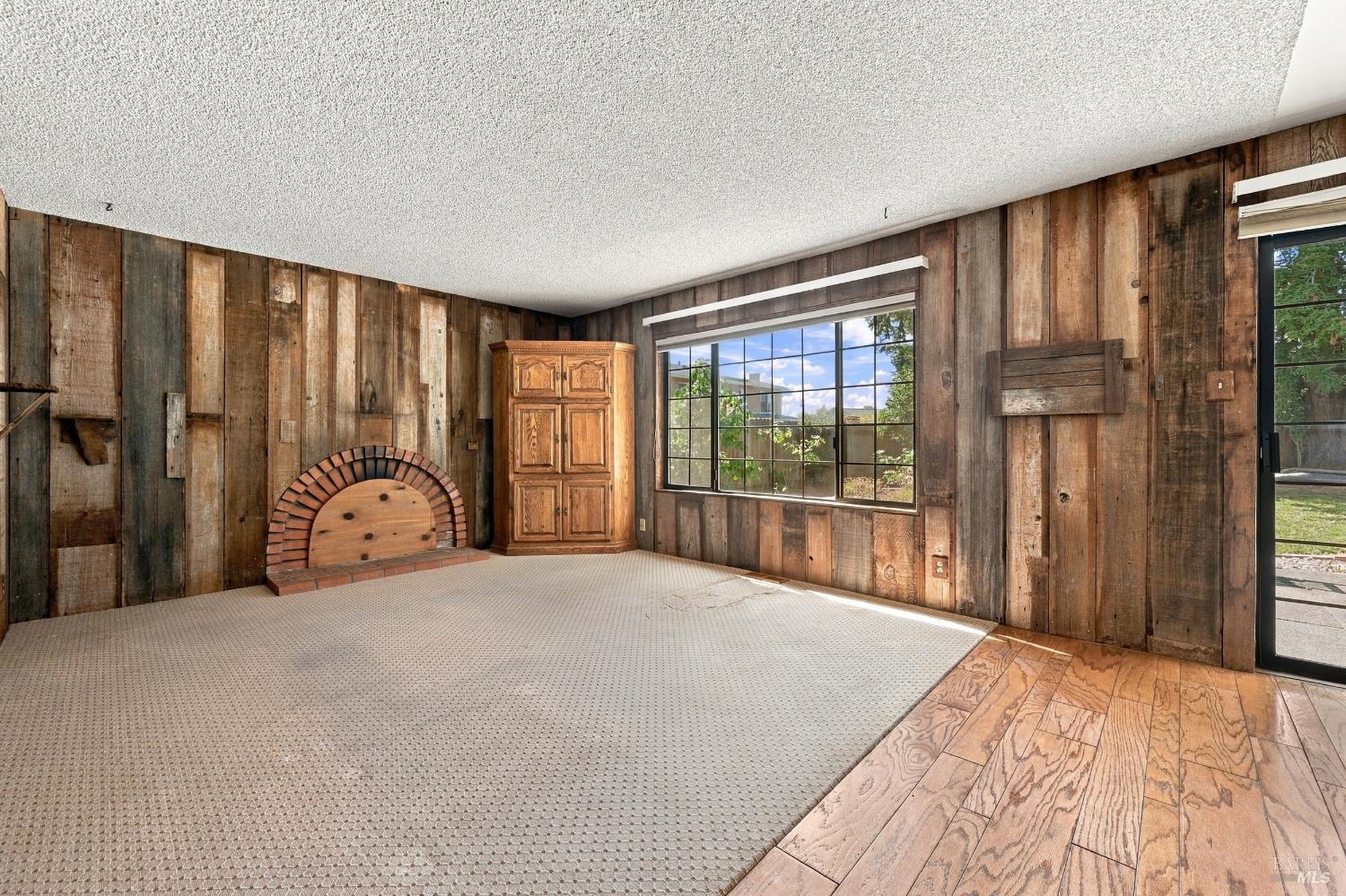 1552 Parkwood Court Napa CA 94558