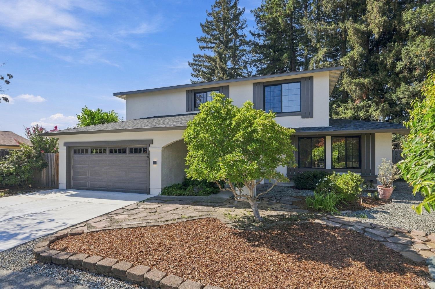 1552 Parkwood Court Napa CA 94558
