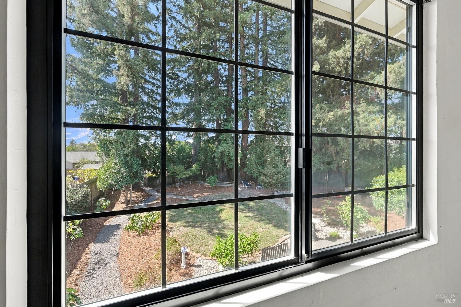 1552 Parkwood Court Napa CA 94558