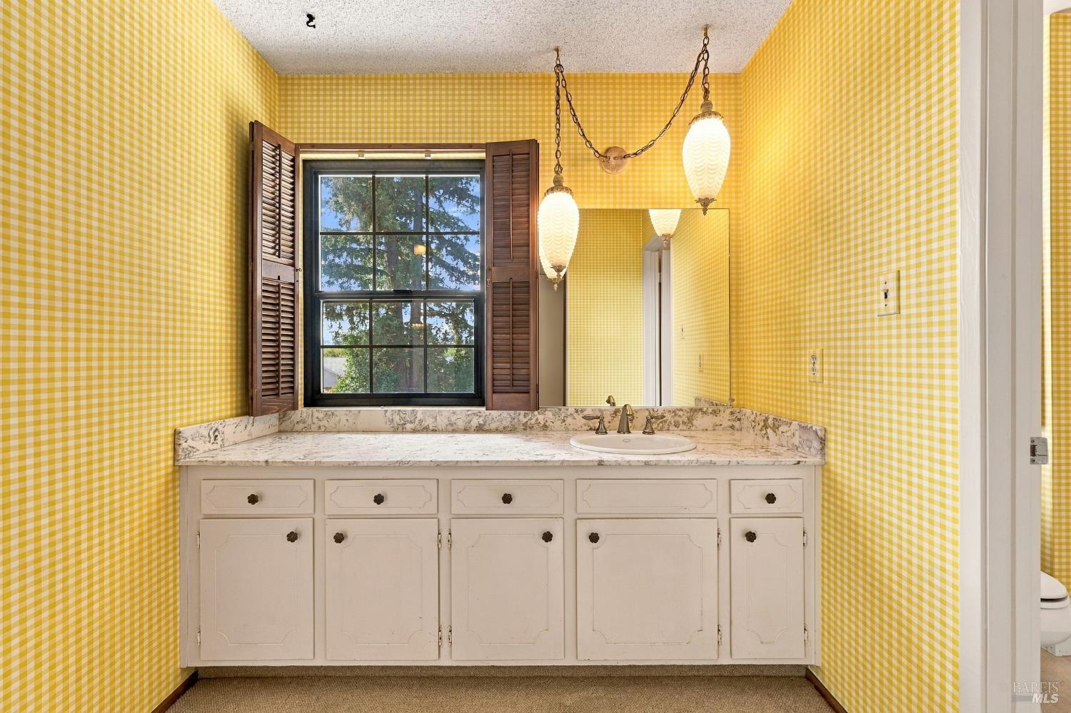 1552 Parkwood Court Napa CA 94558