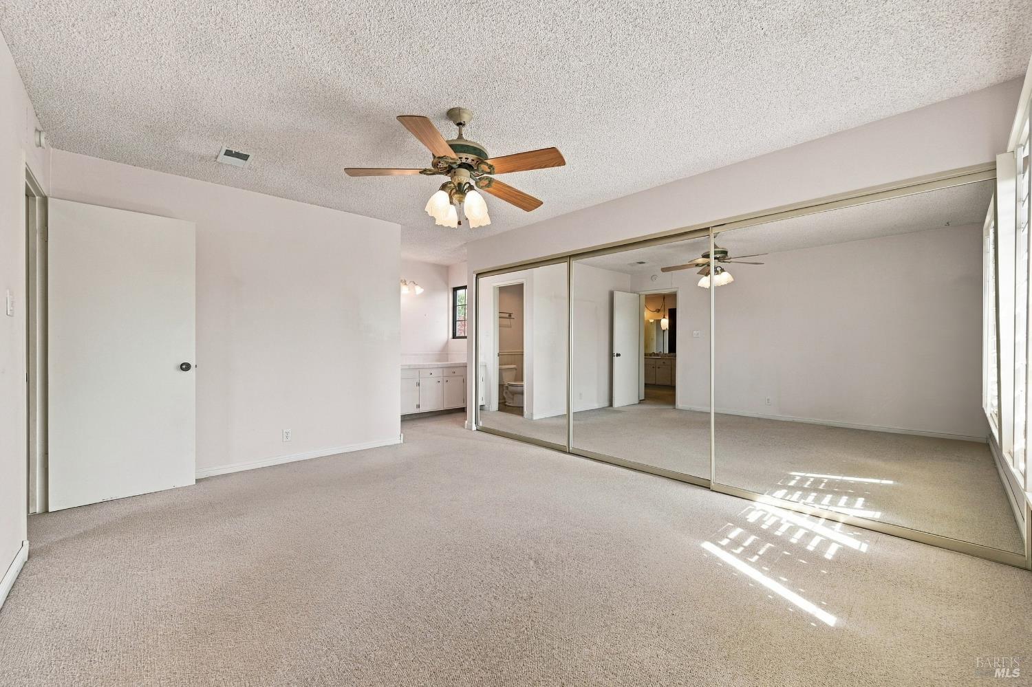 1552 Parkwood Court Napa CA 94558