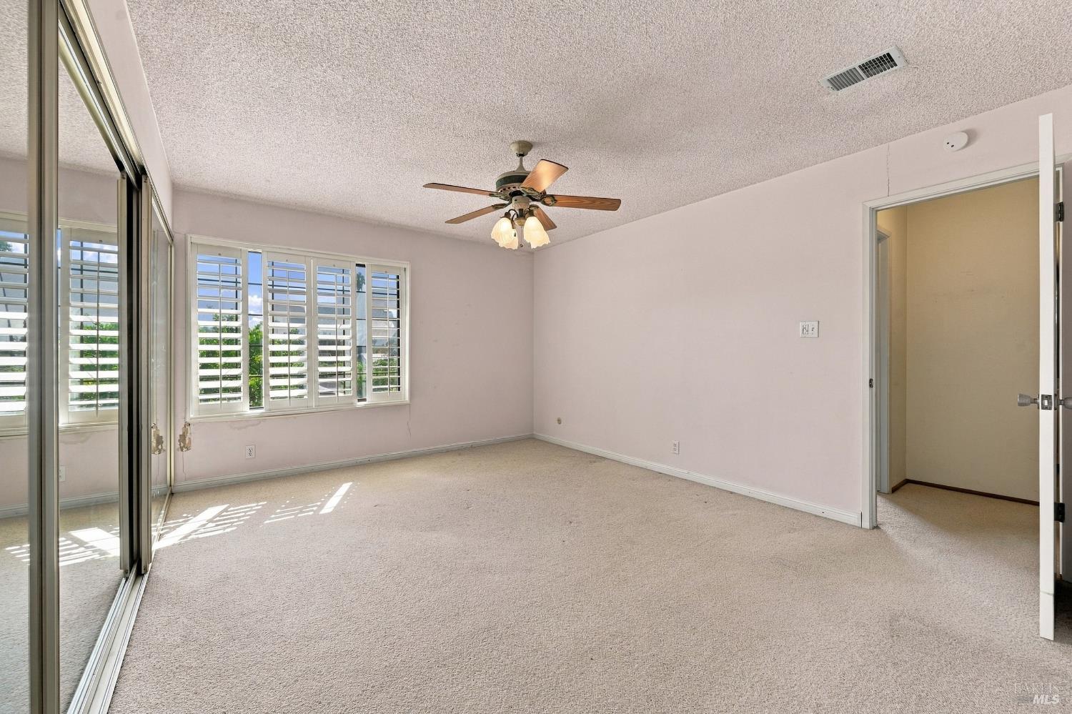 1552 Parkwood Court Napa CA 94558