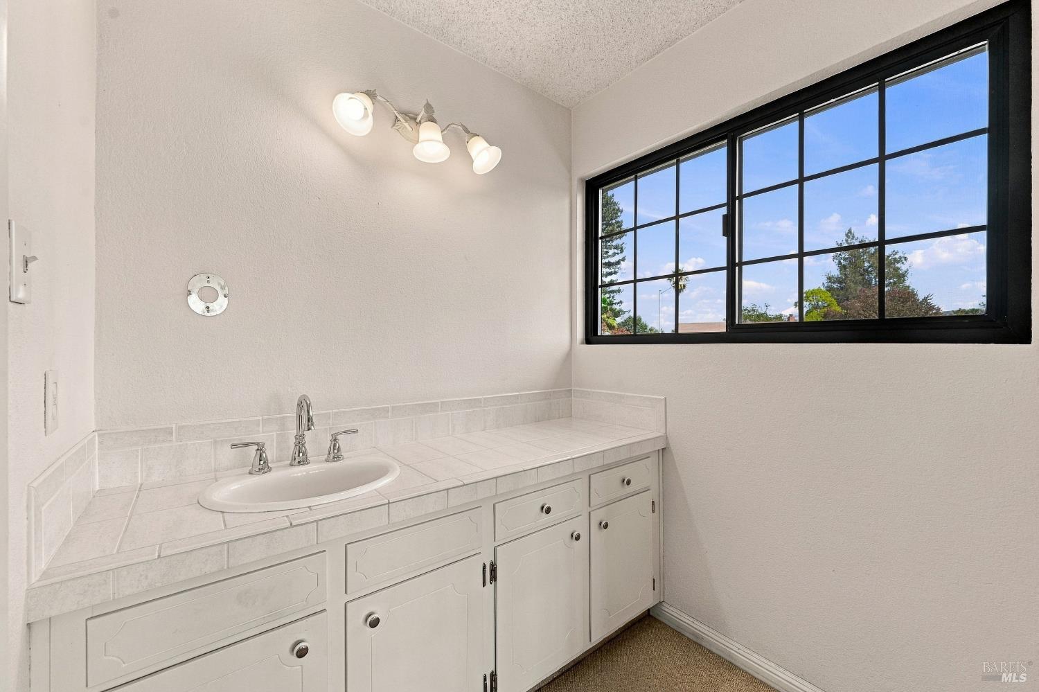 1552 Parkwood Court Napa CA 94558