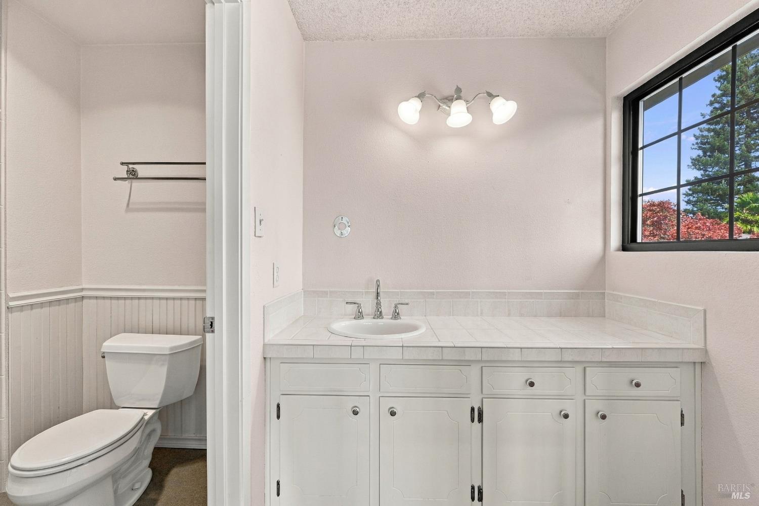 1552 Parkwood Court Napa CA 94558