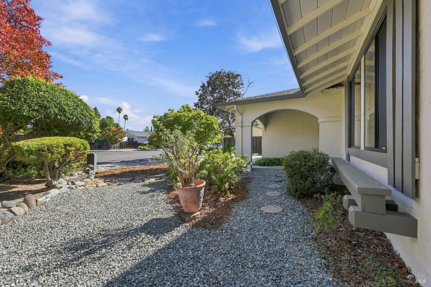 1552 Parkwood Court Napa CA 94558