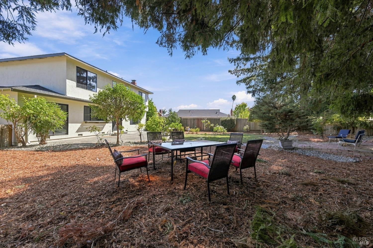 1552 Parkwood Court Napa CA 94558