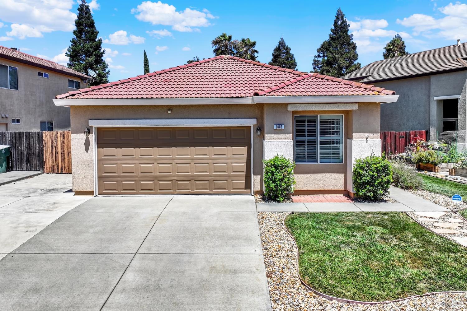 888 Sapphire Circle Vacaville CA 95687