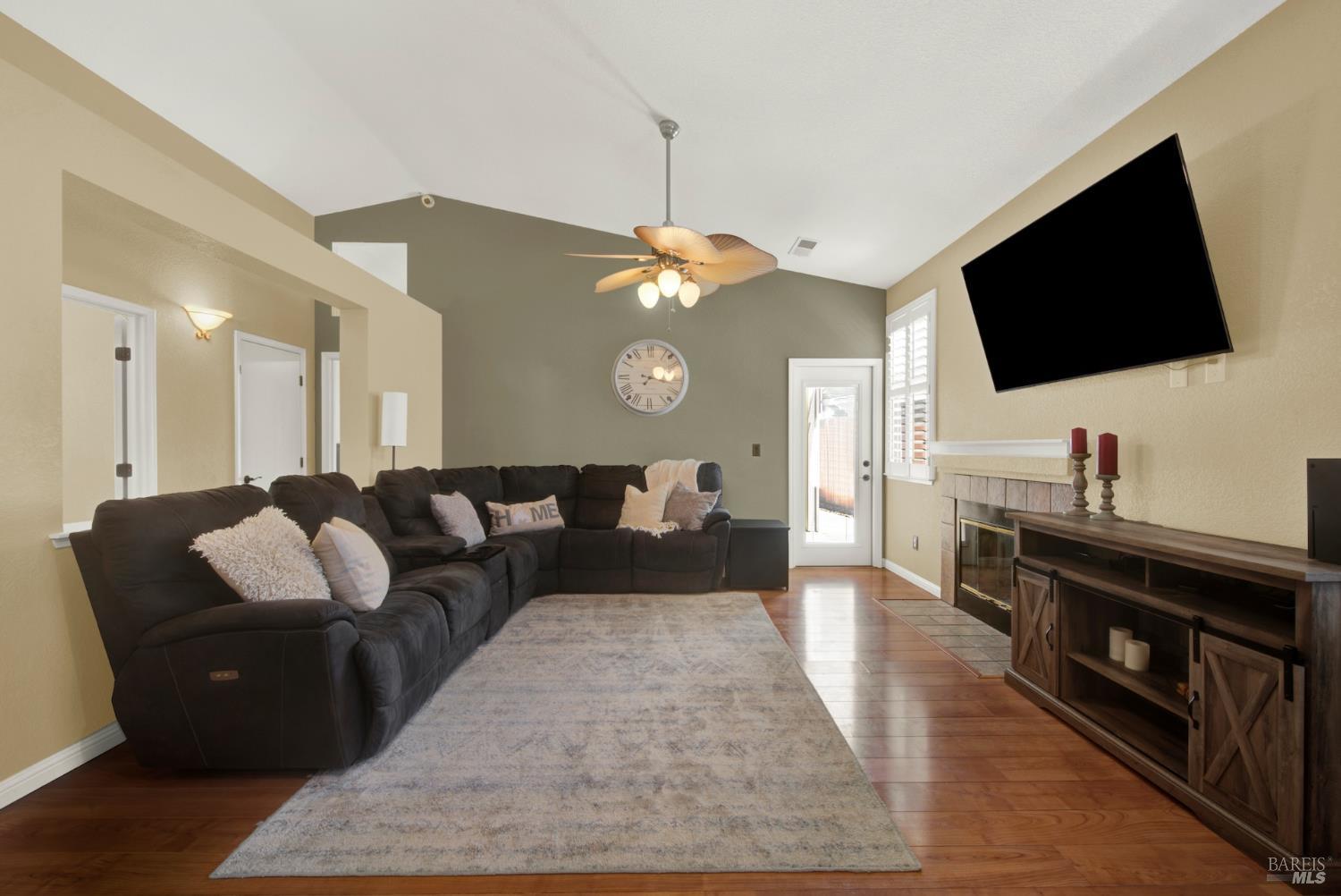 888 Sapphire Circle Vacaville CA 95687