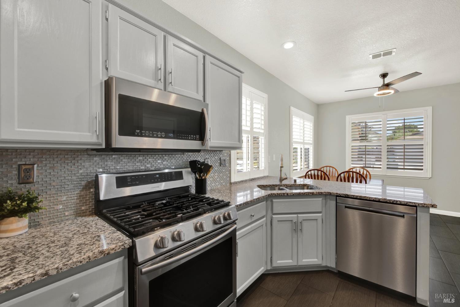 888 Sapphire Circle Vacaville CA 95687
