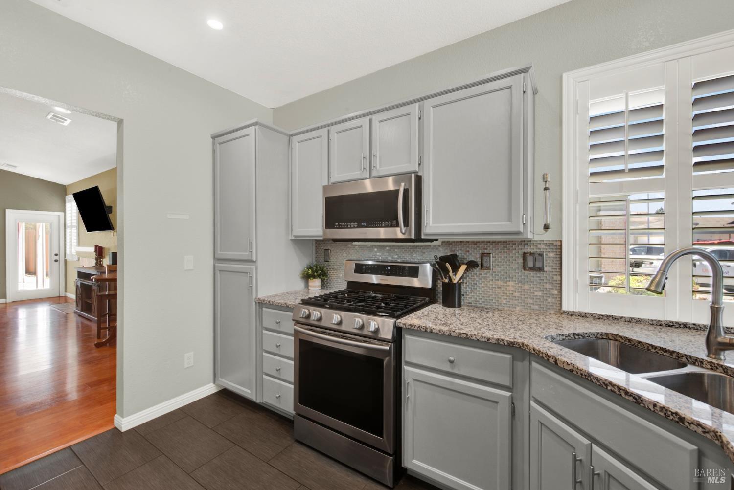 888 Sapphire Circle Vacaville CA 95687