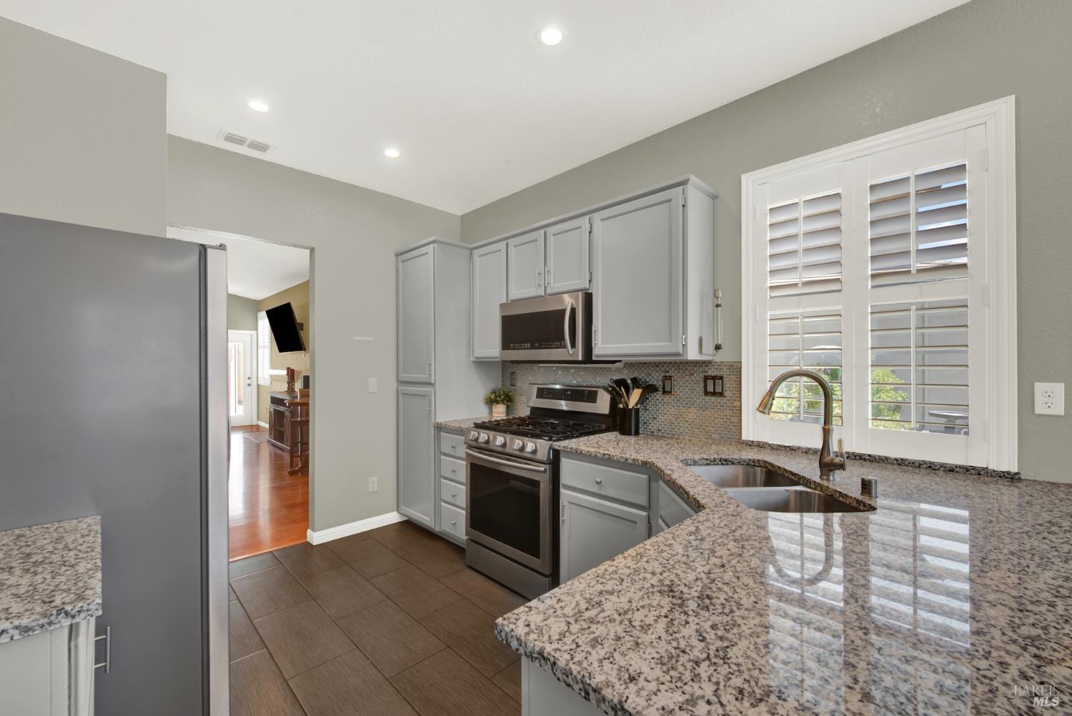 888 Sapphire Circle Vacaville CA 95687