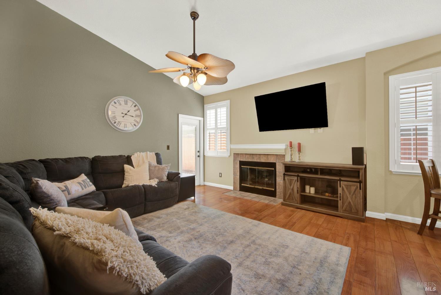 888 Sapphire Circle Vacaville CA 95687