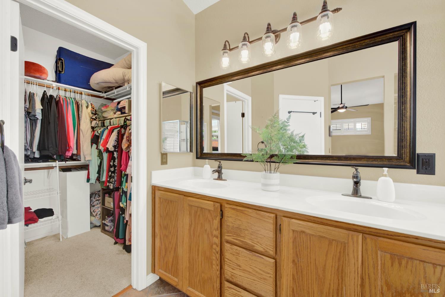 888 Sapphire Circle Vacaville CA 95687