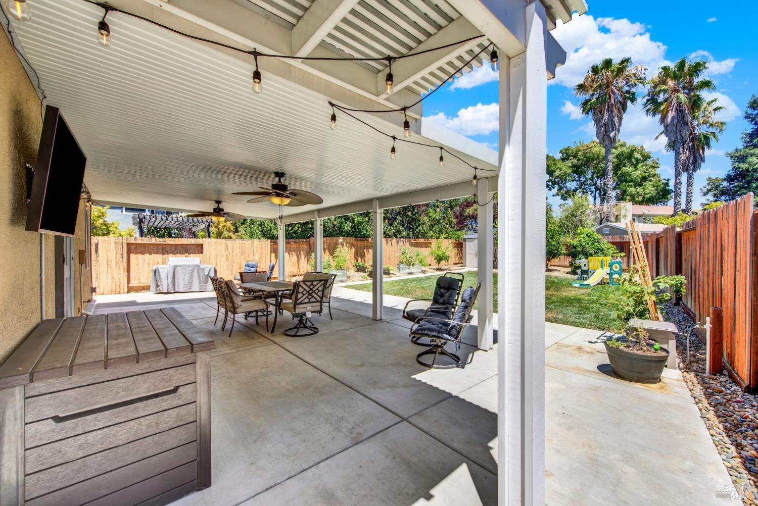 888 Sapphire Circle Vacaville CA 95687