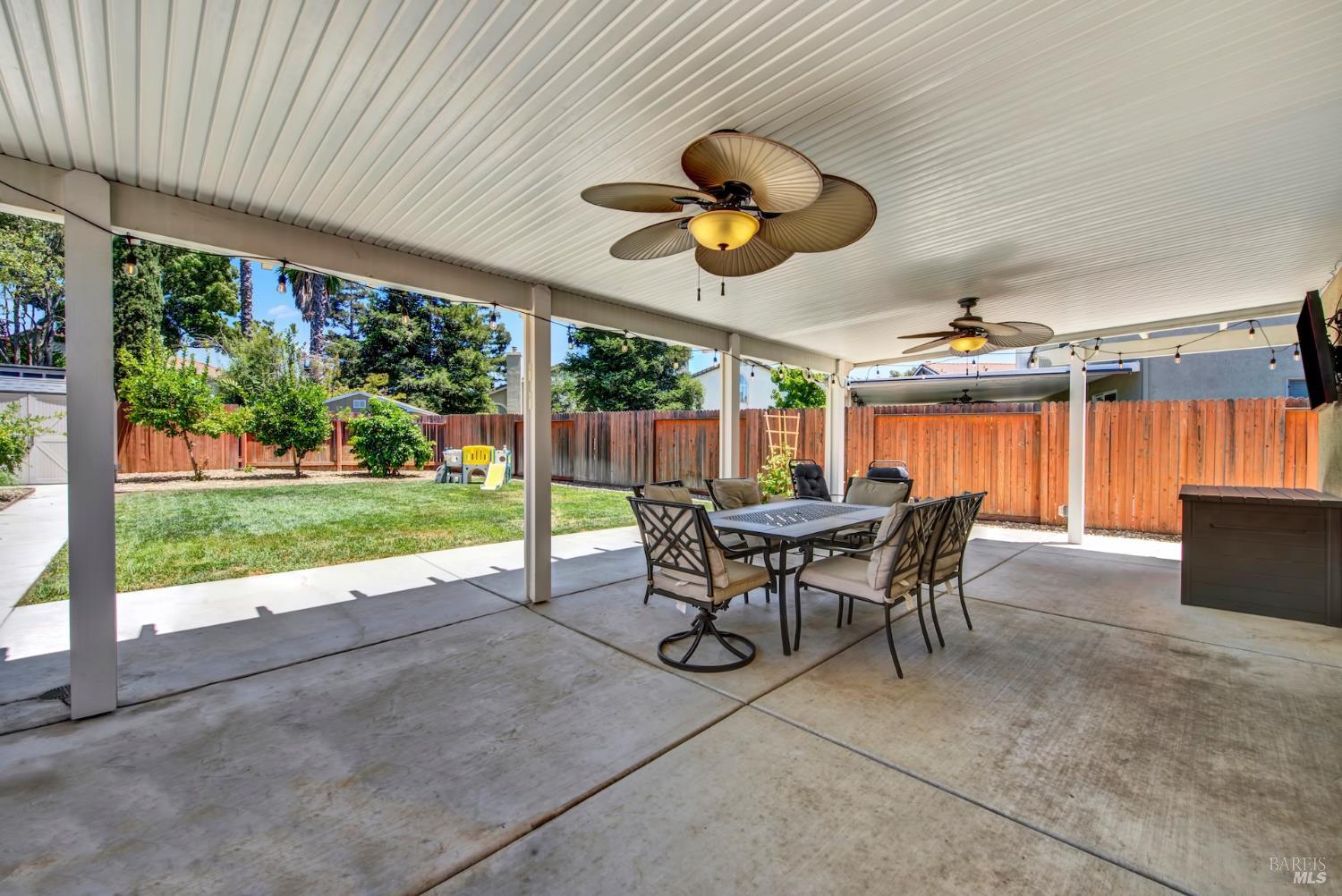 888 Sapphire Circle Vacaville CA 95687