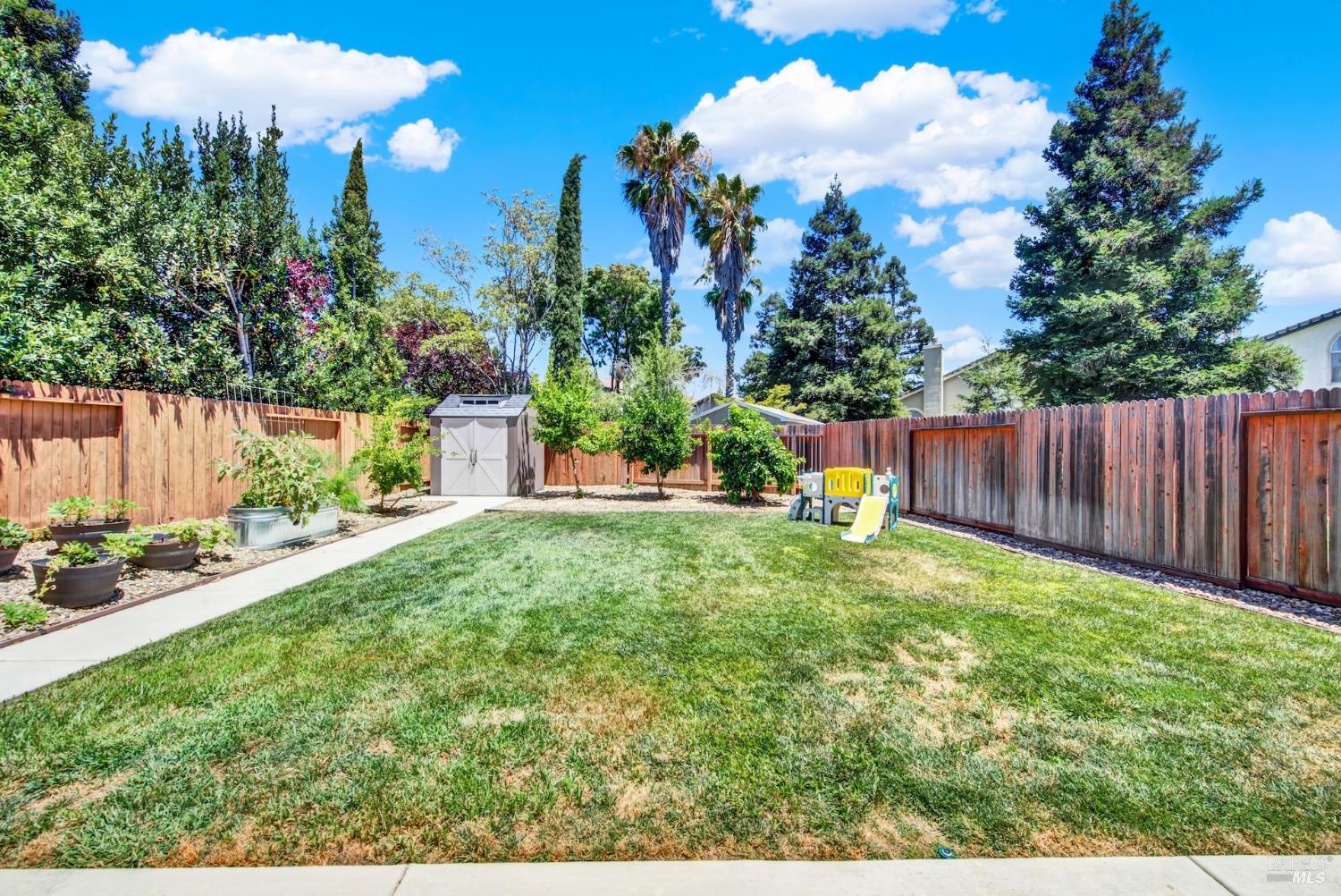 888 Sapphire Circle Vacaville CA 95687