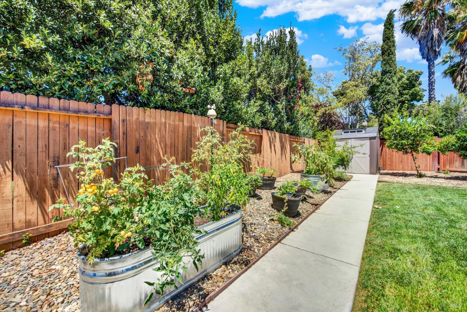 888 Sapphire Circle Vacaville CA 95687
