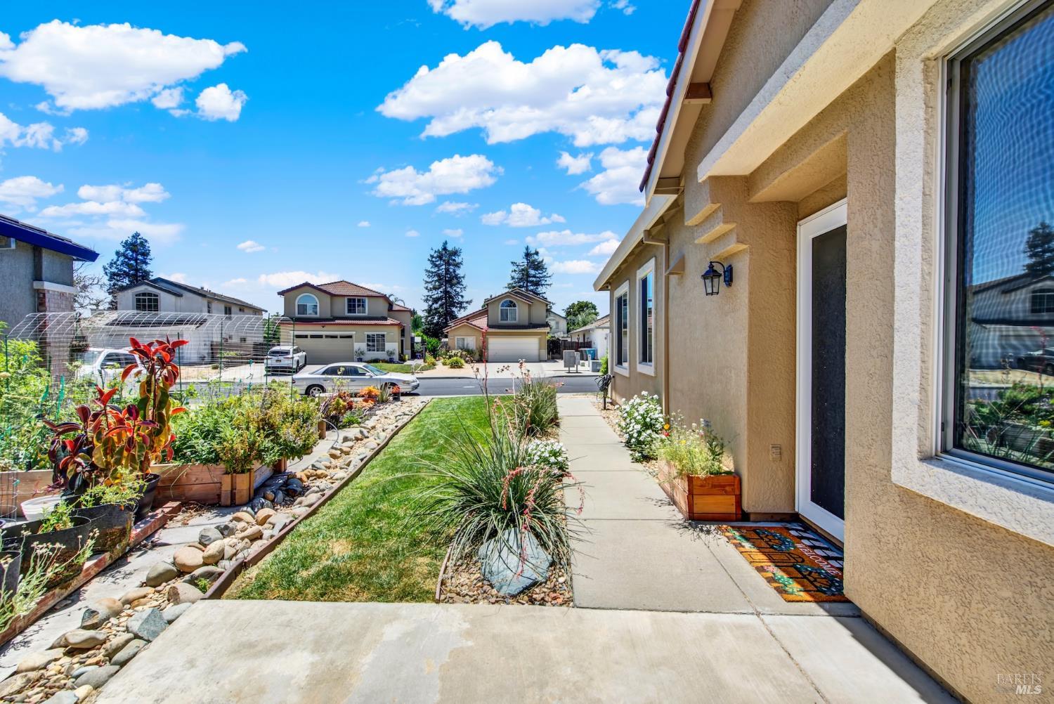 888 Sapphire Circle Vacaville CA 95687