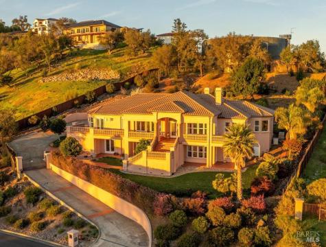 3729 Skyfarm Drive Santa Rosa CA 95403