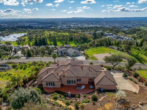 3729 Skyfarm Drive Santa Rosa CA 95403