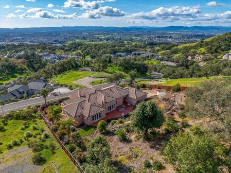 3729 Skyfarm Drive Santa Rosa CA 95403