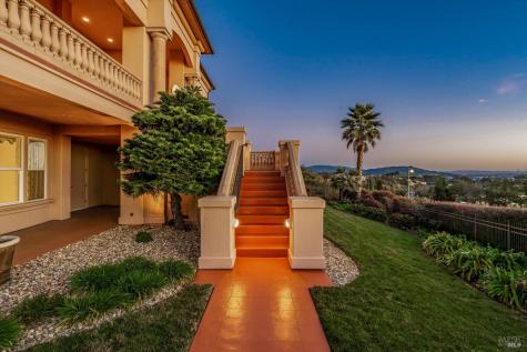 3729 Skyfarm Drive Santa Rosa CA 95403