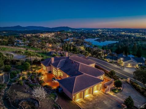 3729 Skyfarm Drive Santa Rosa CA 95403