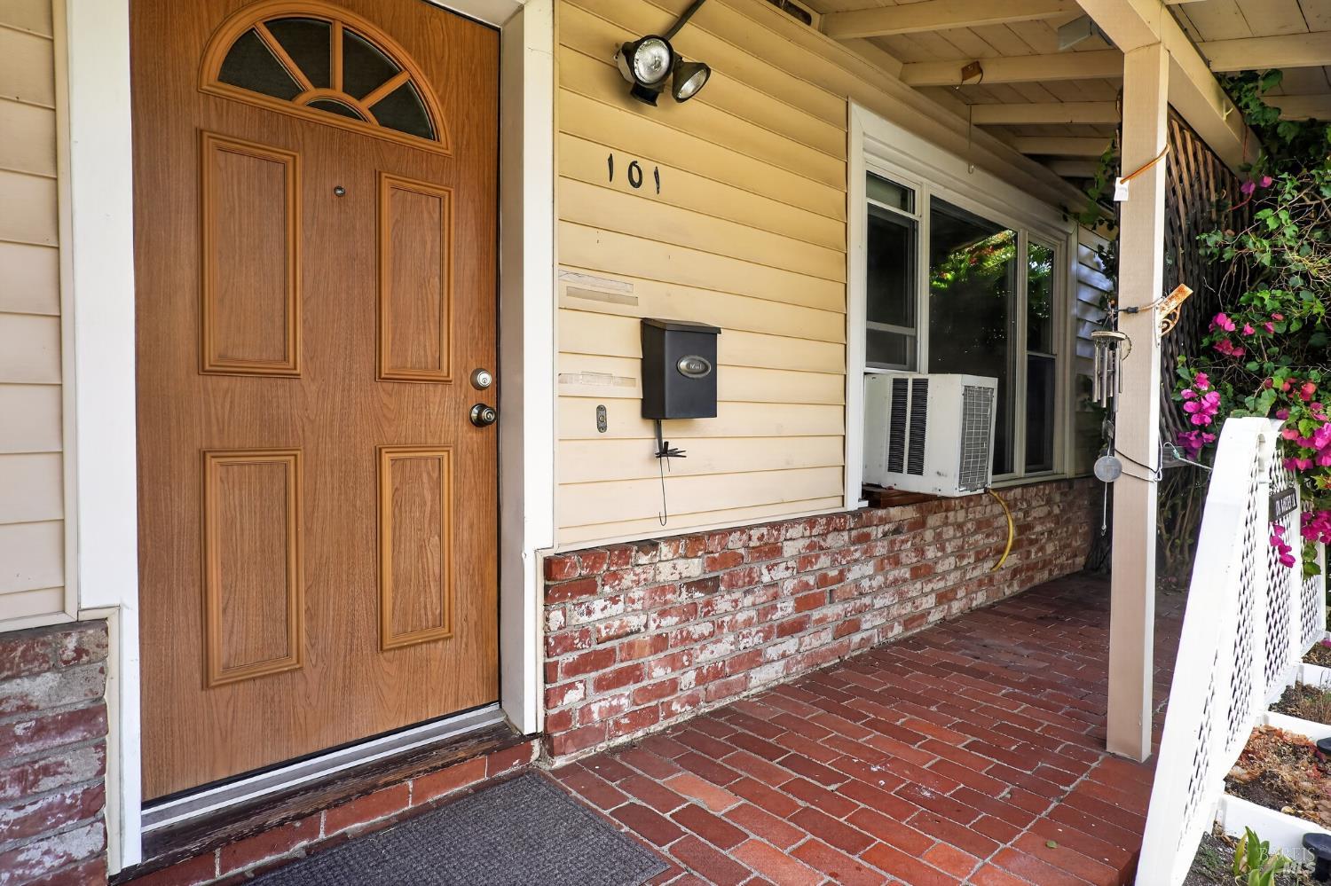 101 Kristen Lane El Sobrante CA 94803